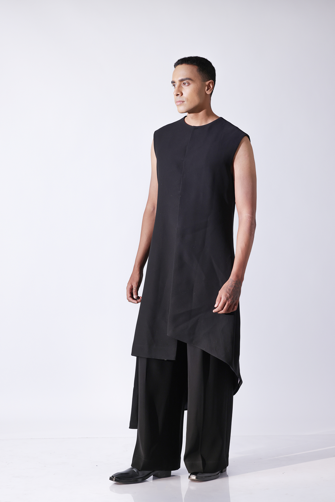 LONG BANDI - Round neck long bandi with asymetrical hem