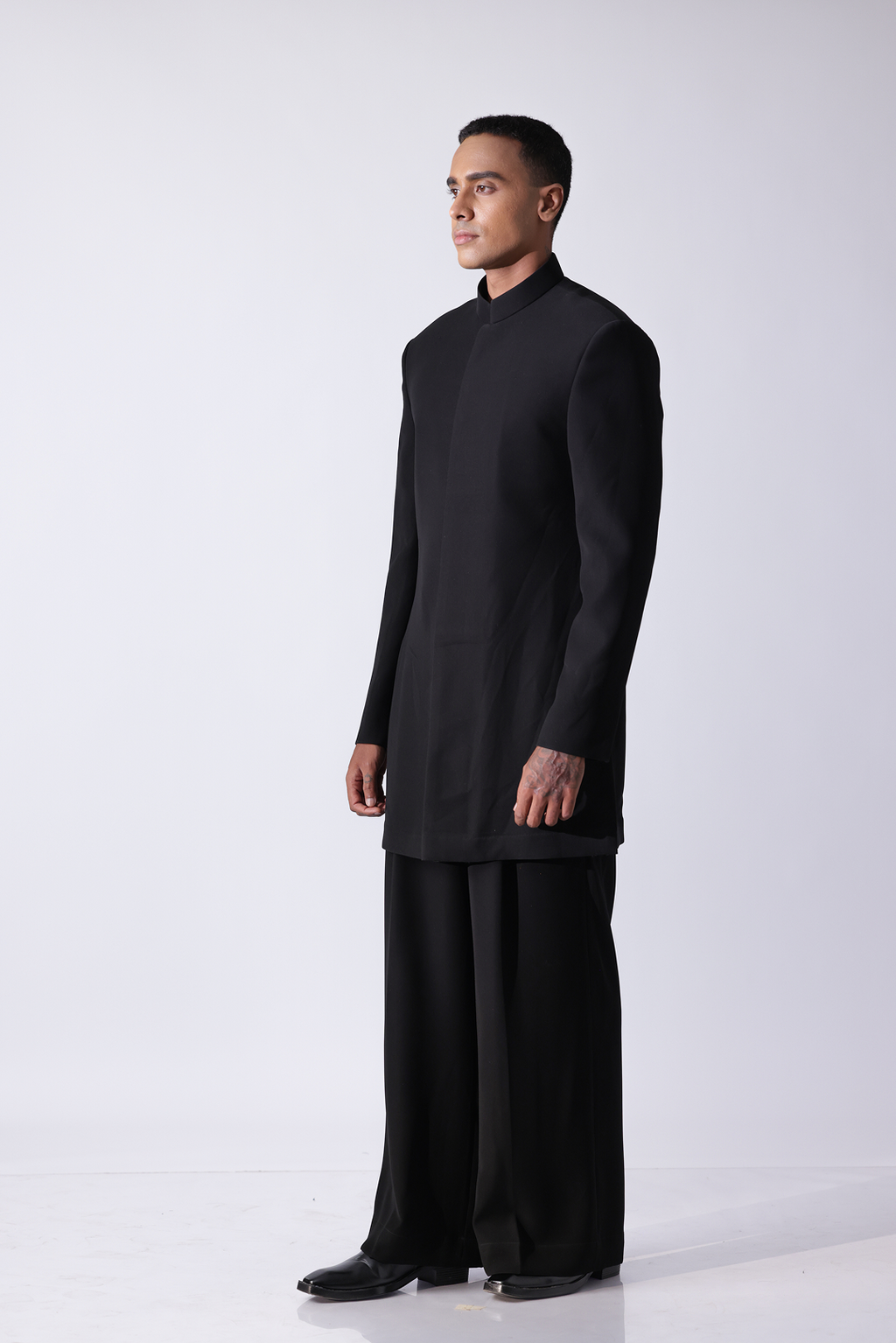 SHERWANI - Classic black button hidden sherwani