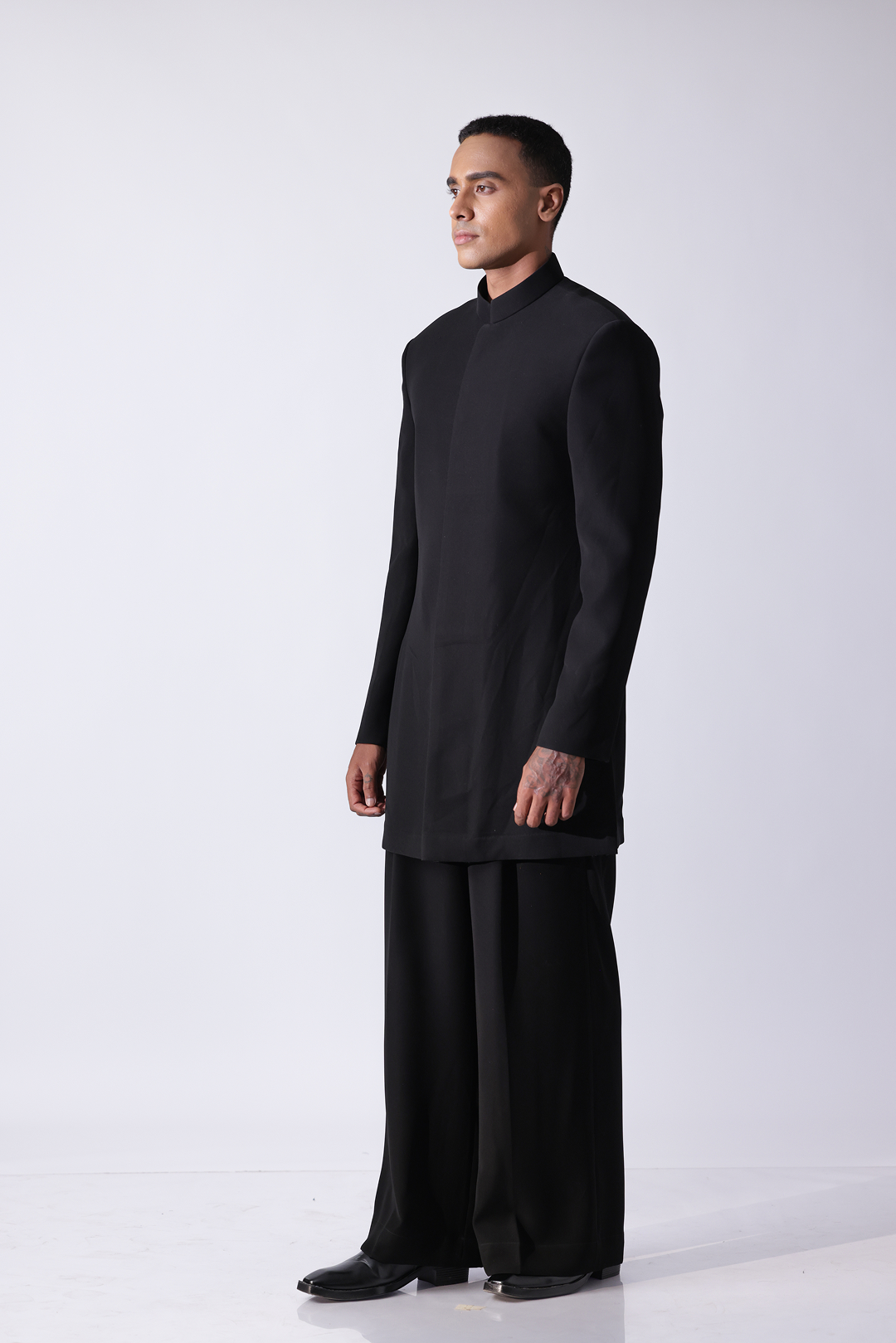 SHERWANI - Classic black button hidden sherwani