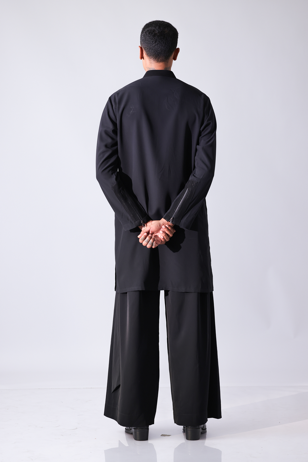SHERWANI - Black Button-hidden classic sherwani