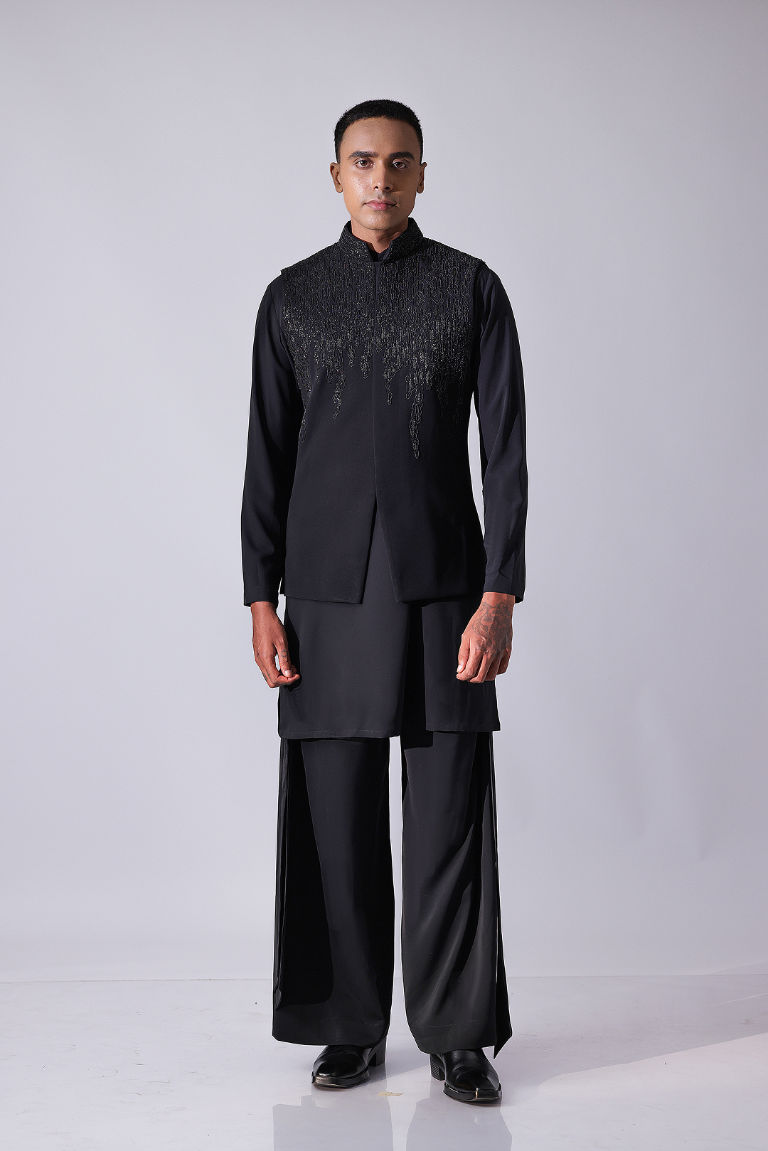 Black Tonal Embroidery Bandi