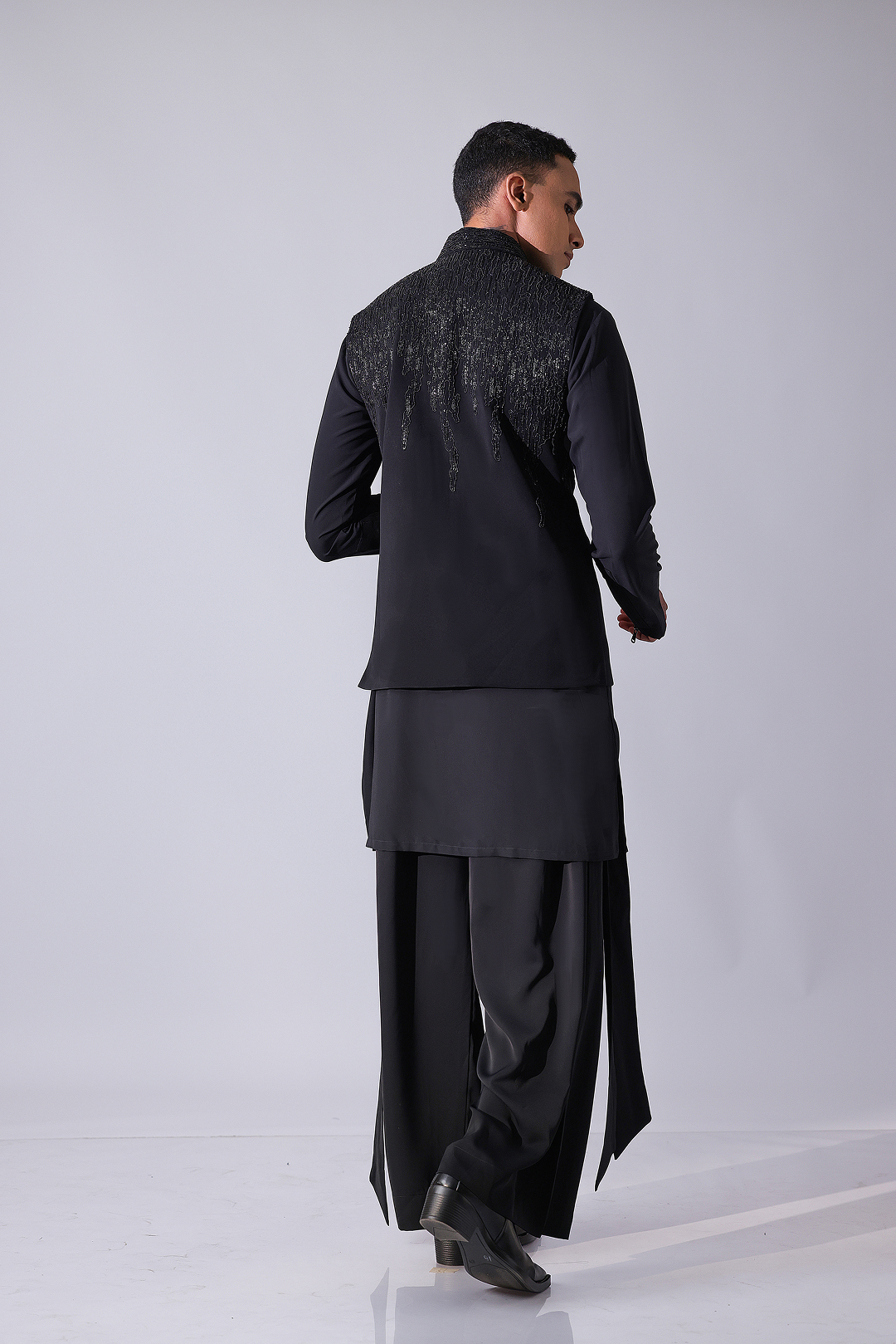 Black Tonal Embroidery Bandi