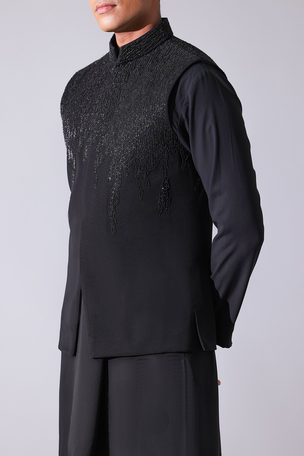 Black Tonal Embroidery Bandi