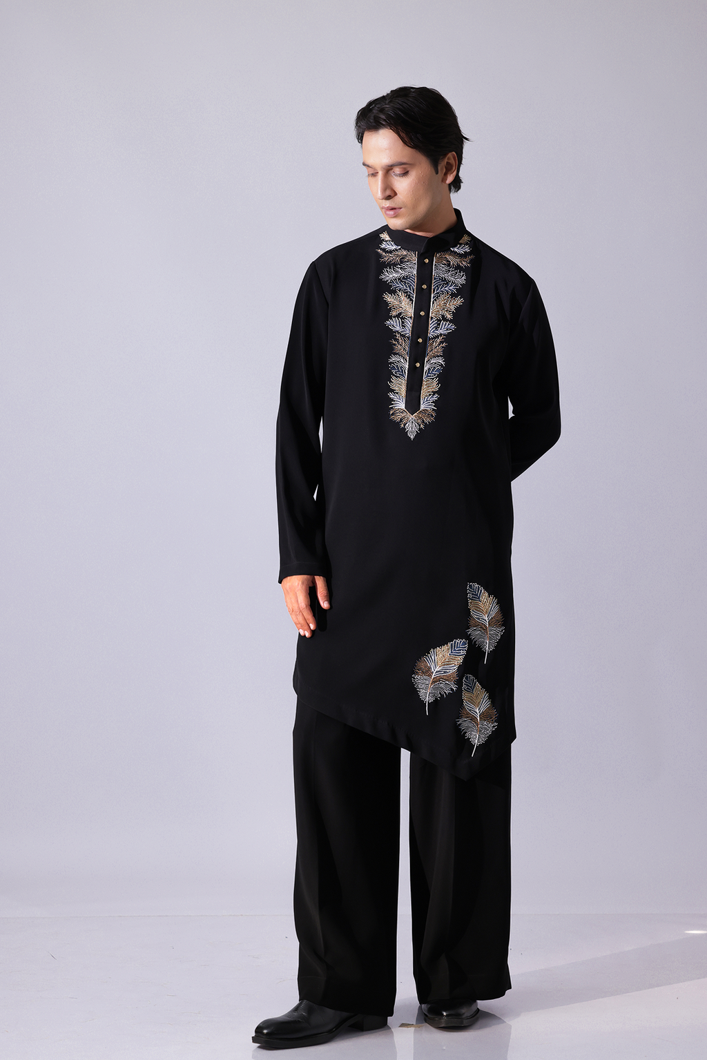 KURTA - Black asymetrical bottom hem kurta with fetaher embroidery