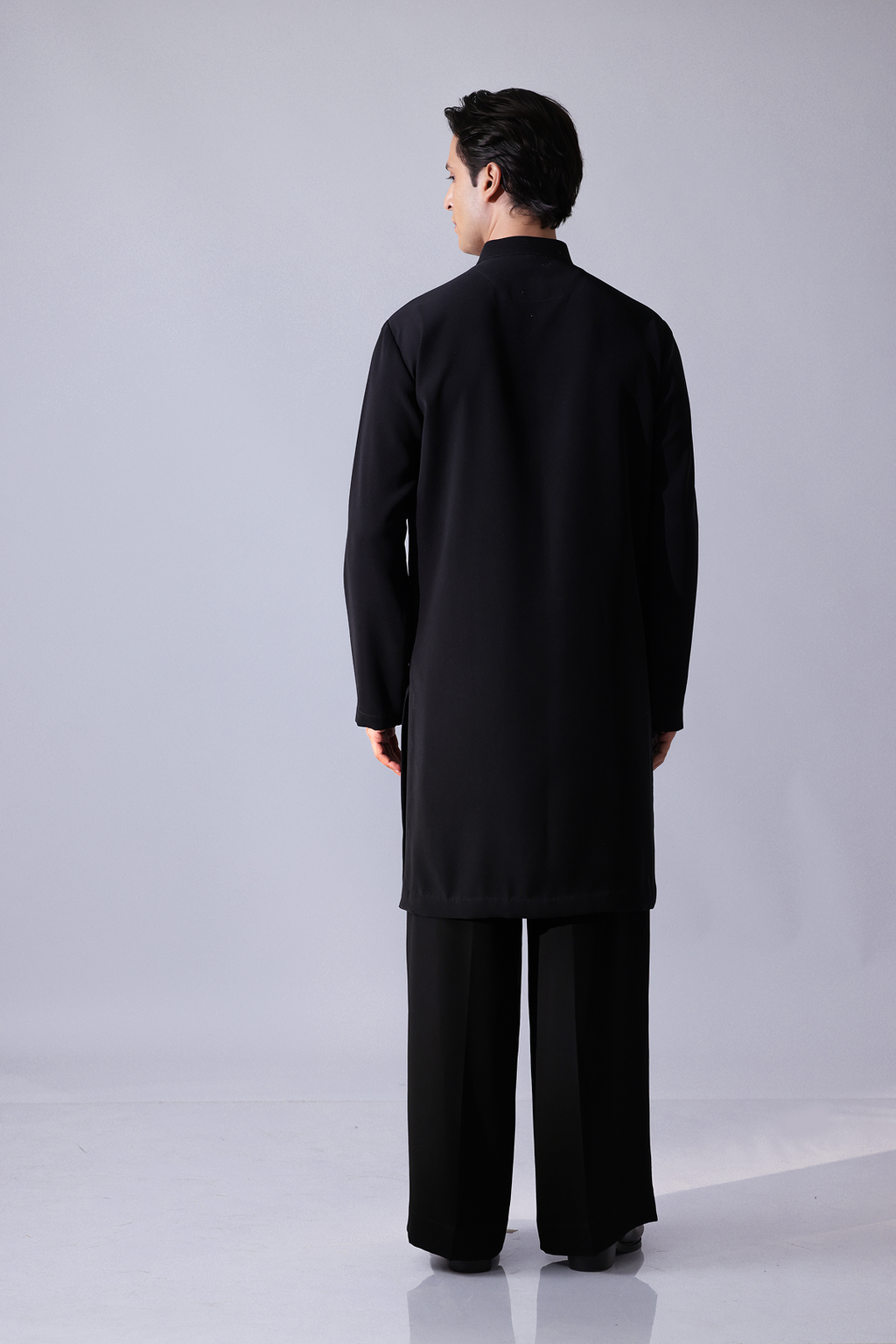KURTA - Black asymetrical bottom hem kurta with fetaher embroidery