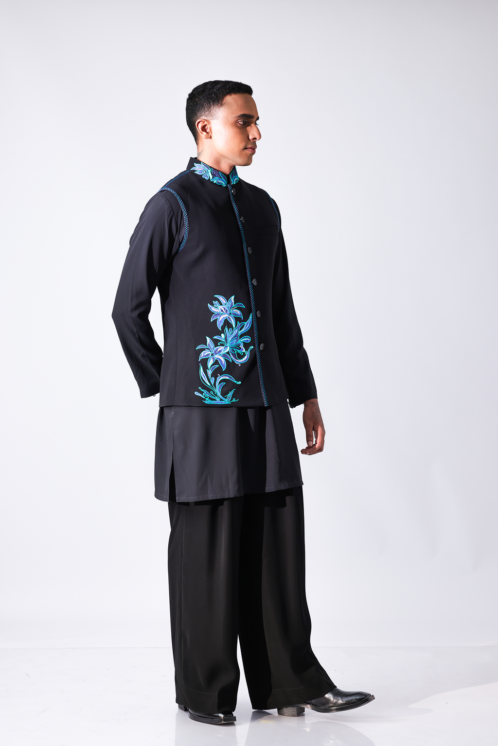BANDI - Black bandi with blue floral embroidery